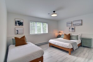 4 Schlafzimmer, Schreibtisch, Bügeleisen/Bügelbrett, kostenloses WLAN