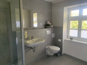 Unclassified image, 5 of 6, button