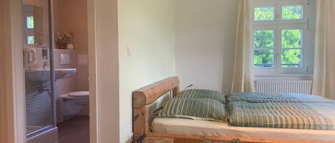 1 chambre, lit parapluie, Wi-Fi, draps fournis