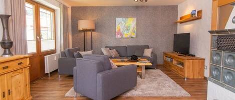 Télévision, cheminée