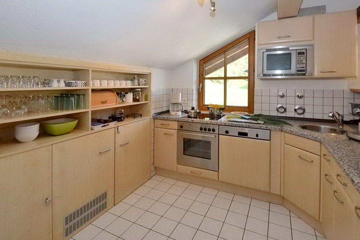 Refrigerador, microondas, horno y lavavajillas 