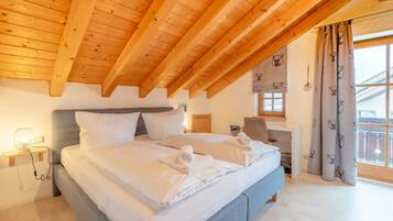 2 bedrooms, WiFi, bed sheets