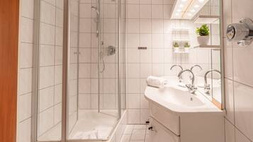 Haartrockner, Handtücher