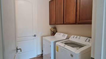 Villa, 3 Bedrooms | Laundry