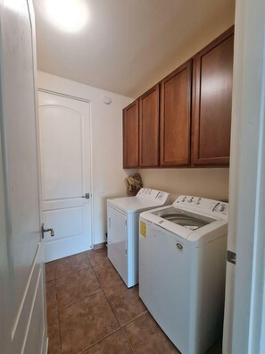 Villa, 3 Bedrooms | Laundry