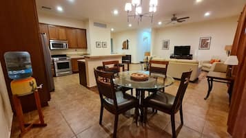 Villa, 3 habitaciones | Servicio a la habitación