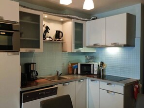 Fridge, microwave, oven, dishwasher - Central quiet apartment, 4 people (Cauterets)