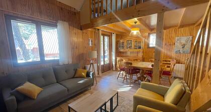 Grand Chalet entre Barcelonnette et Praloup, 3 Chambres, Terrasse Ombragée, AccÚs Navette et Golf