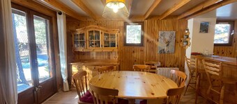 Spacious chalet in Barcelonnette for 8 guests