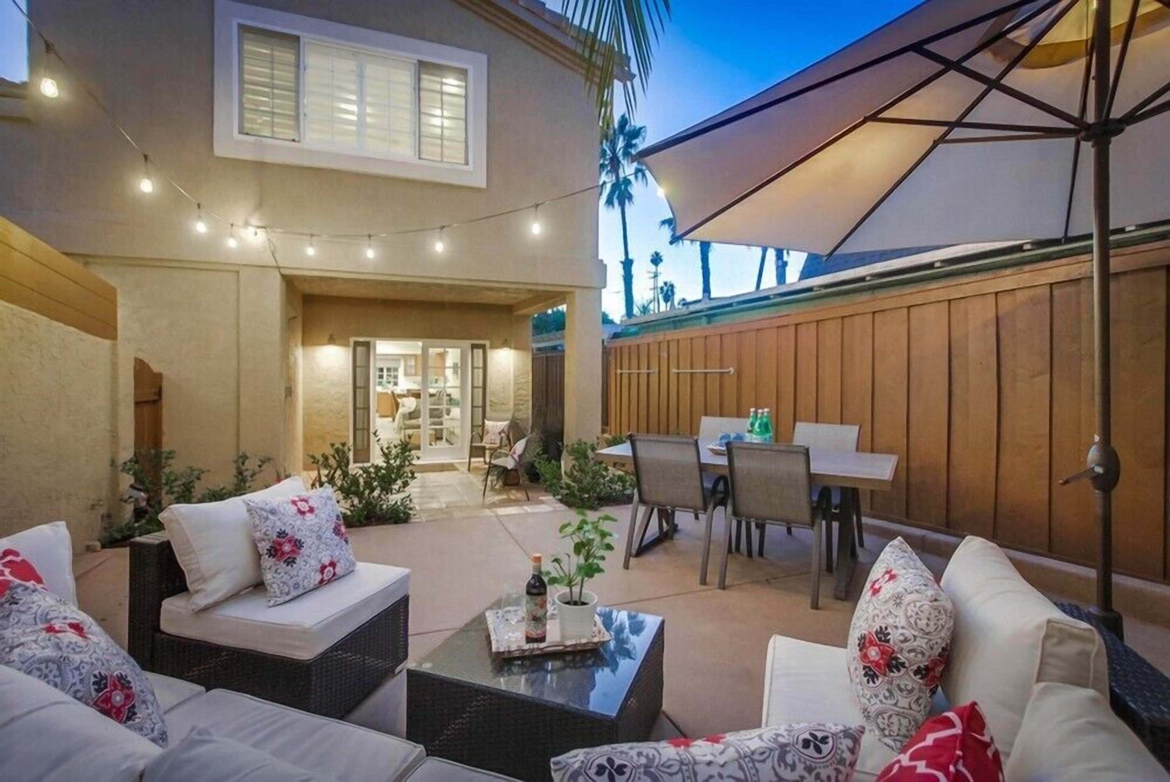 Beach 1 Block ★ 2 Level House ★ 3 Outdoor Spaces