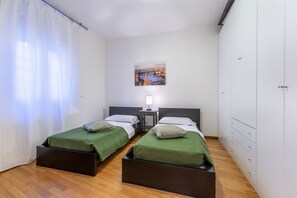 1 室のベッドルーム、アイロン / アイロン台、WiFi、ベッドシーツ