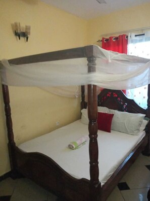 1 dormitorio, tabla de planchar con plancha, wifi gratis y ropa de cama