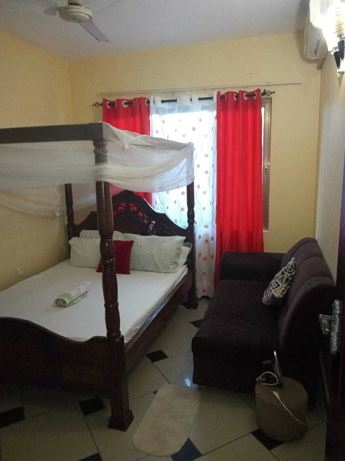 1 dormitorio, tabla de planchar con plancha, wifi gratis y ropa de cama