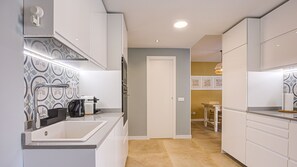 Fridge, microwave, oven, stovetop - An oasis in the center of Corralejo! (Corralejo - Fuerteventura)