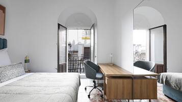 Literie de qualité supérieure, matelas mémoire de forme, bureau