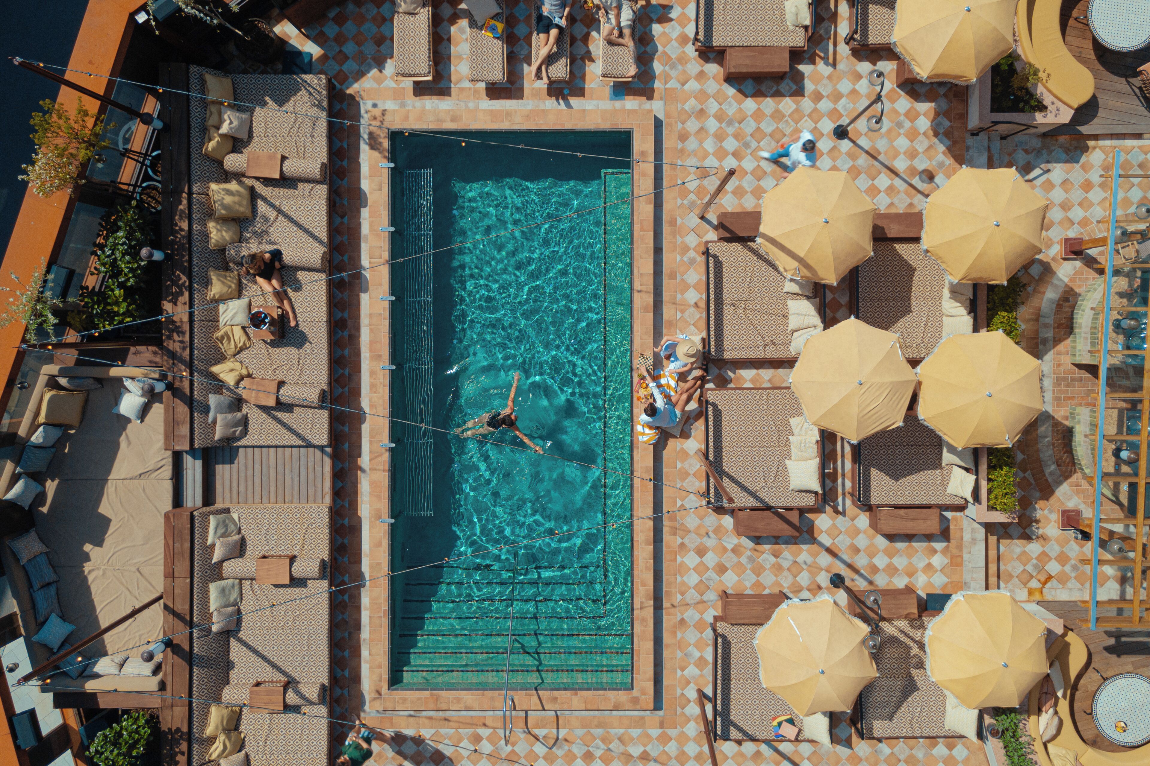 2 indoor pools, seasonal outdoor pool, sun loungers