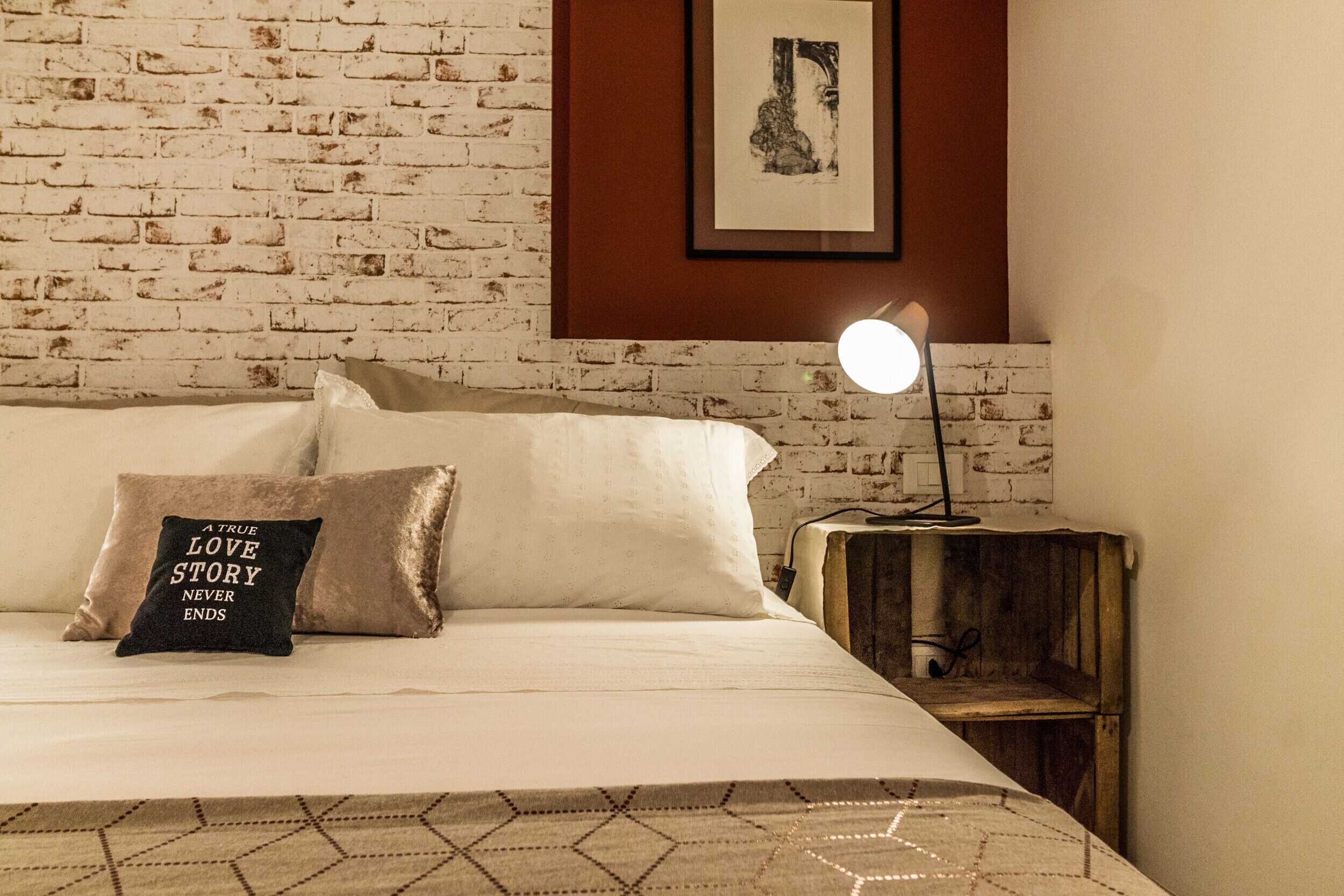 1 slaapkamer, een strijkplank/strijkijzer, gratis wifi, beddengoed