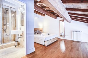 Shower, hair dryer, bidet, towels - Gonfalone Residence Carlotta (Roma)