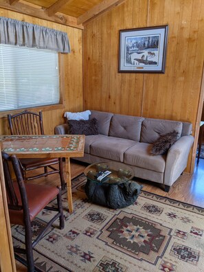 Fernseher, DVD-Player, Videothek