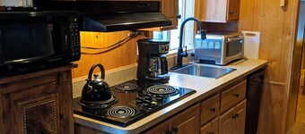 Cabins in secluded beautiful canyon near Lake Nacimiento, lodging on 85 acres