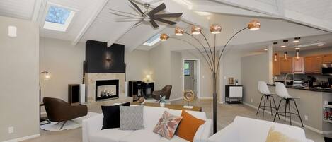 Tv och ett musikbibliotek