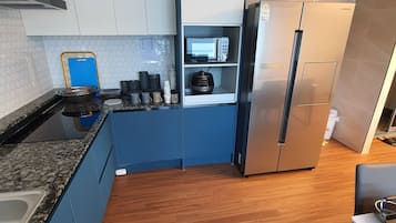 Penthouse familiar | 3 habitaciones, muebles diferentes, wifi gratis y ropa de cama
