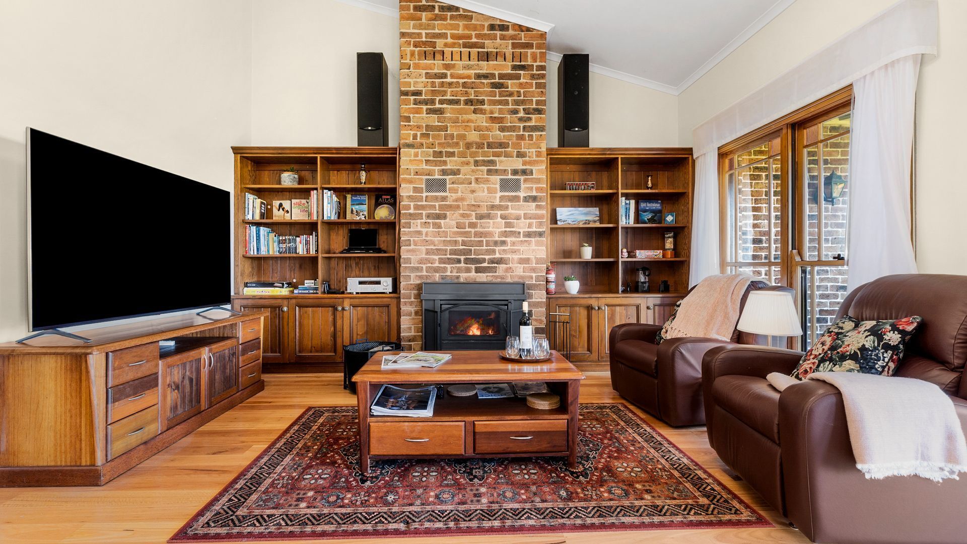 Tiverton- Tranquil Mountains Accommodation In A Garden Setting - Specials On Now ! - クラジョン
