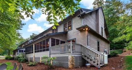 Blue Ridge View | Pet Friendly, Deck, Grill + EV Charger