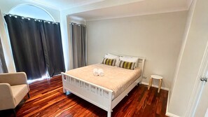 3 bedrooms, bed sheets