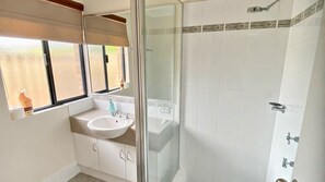 Bathtub