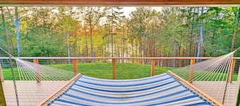 Waterfront Spacious Luxury Home, 5 min to LL Bean!