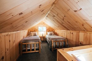 3 bedrooms, desk, free WiFi, bed sheets