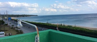 1-5名用 窓から海の見えるお部屋 Wi-Fi無料・禁煙 / 国頭郡 沖縄県