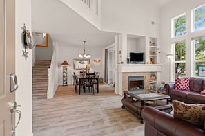 House, 2 Bedrooms | Living room