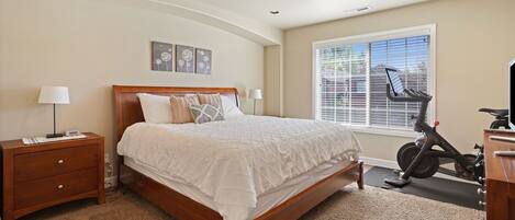 3 室のベッドルーム、WiFi (無料)