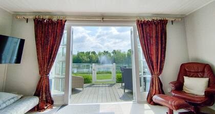 Mayfly Lodge - sleeps 6 guests in 3 bedrooms