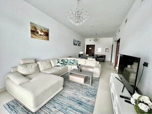 0-cm-Plasmafernseher mit Kabelempfang, Fernseher