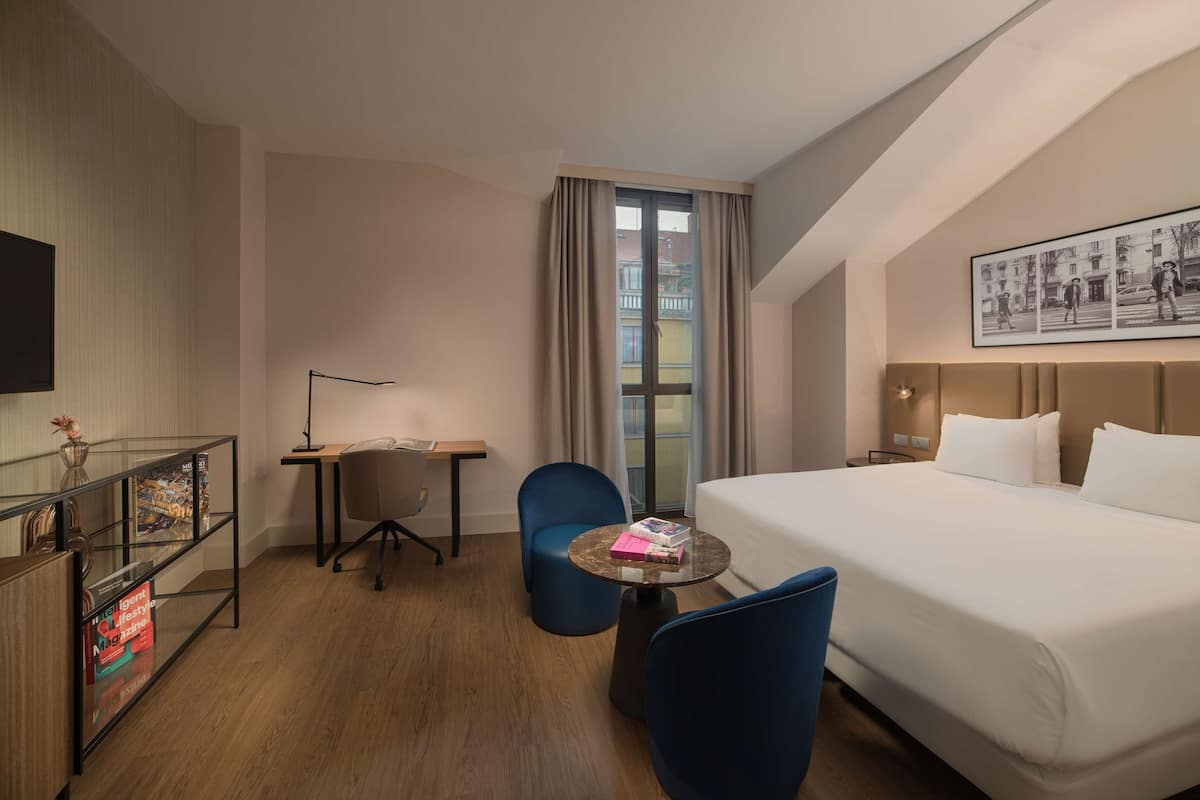1 bedroom, minibar, desk, laptop workspace