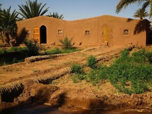 Comfort Tent | Individually furnished, laptop workspace, free WiFi - Chez Madani (M'Hamid El Ghizlane)