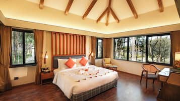 Premium bedding, memory foam beds, minibar, in-room safe