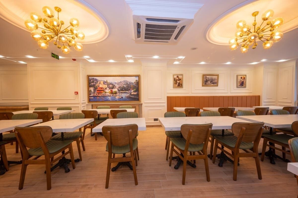 daily buffet breakfast (eur 15 per person)