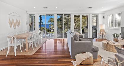 Driftwood - Waterfront Cottage