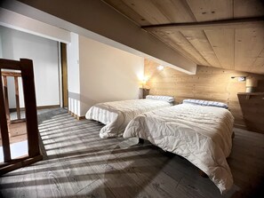 2 Schlafzimmer, Bügeleisen/Bügelbrett, kostenloses WLAN