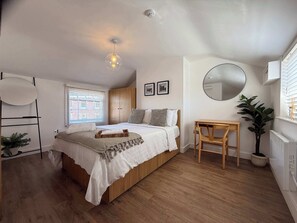 2 Schlafzimmer, Bügeleisen/Bügelbrett, WLAN, Bettwäsche
