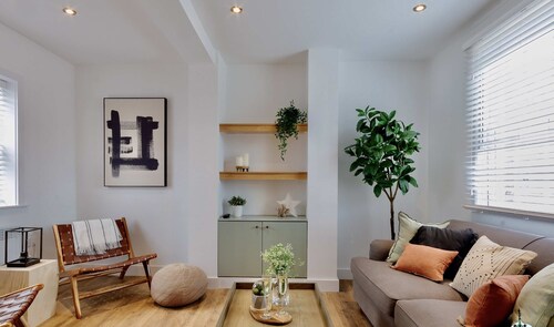Lovely 1 Bed Apartment 2 minutes from the shops