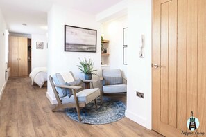 1 غرفة نوم ومكواة/لوح كي وواي فاي وملاءات أسرّة