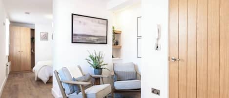 1 chambre, fer et planche Ă repasser, Wi-Fi, literie fournie