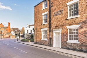 Exterior - Home from Home in the heart of Chester (Chester)