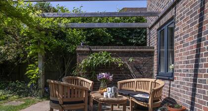 Luxury Lewes house with *stunning views* and private south facing garden