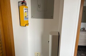 Interior - ☆EXCELLENT LOCATION EL POBLADO ☆215MB WIFI ☆A/C (Medellín)